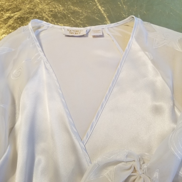 Victoria's Secret Other - Victoria Secret Robe EUC